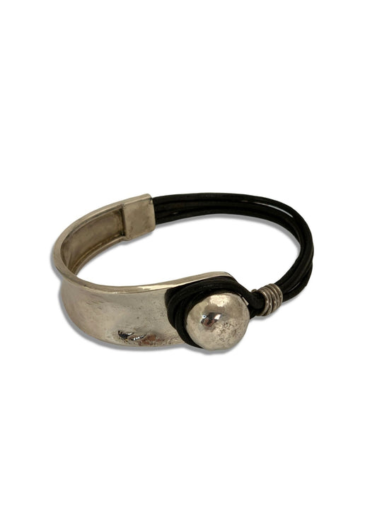 Silver Button Leather Bracelet