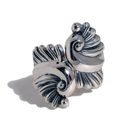 Clamper Leaf Bracelet