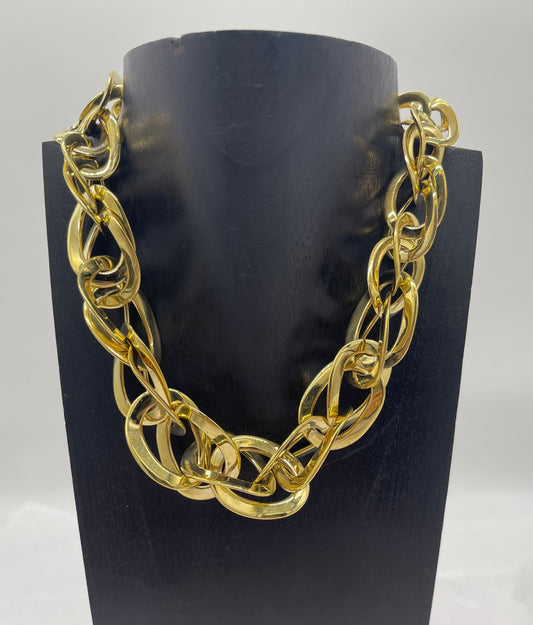 Graduated Link Necklace